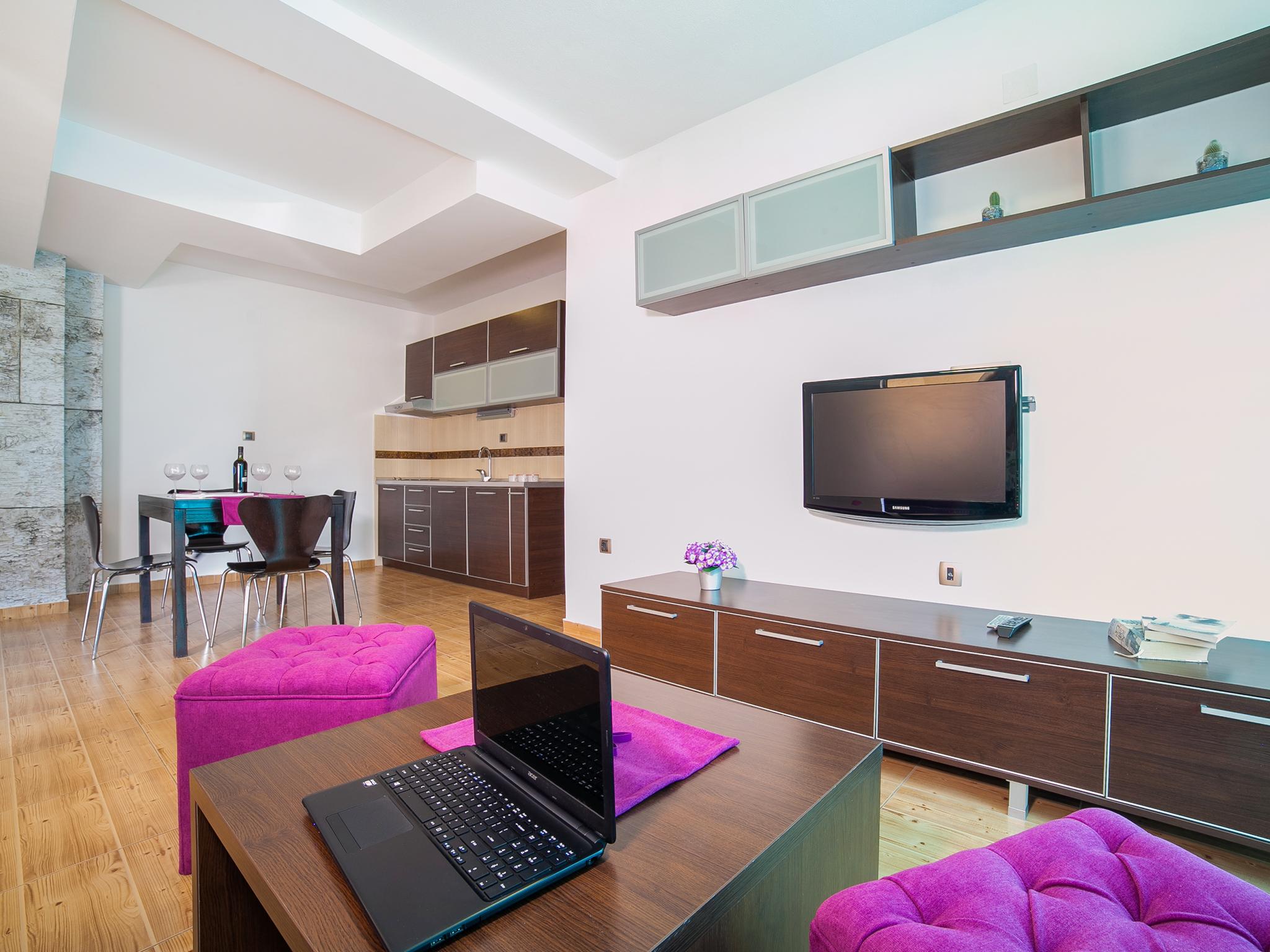 Raymond Apartments Przno  Exterior photo