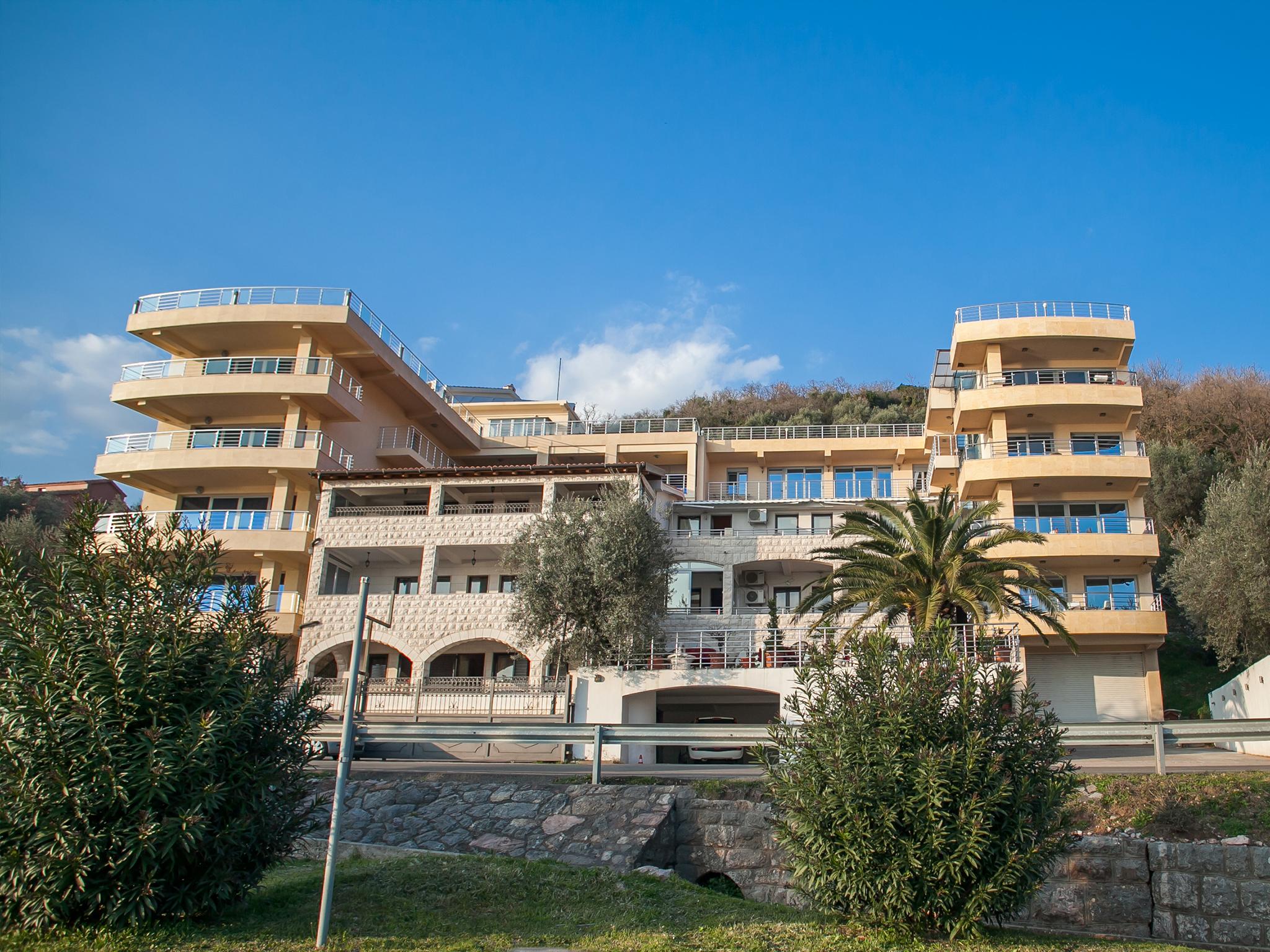 Raymond Apartments Przno  Exterior photo
